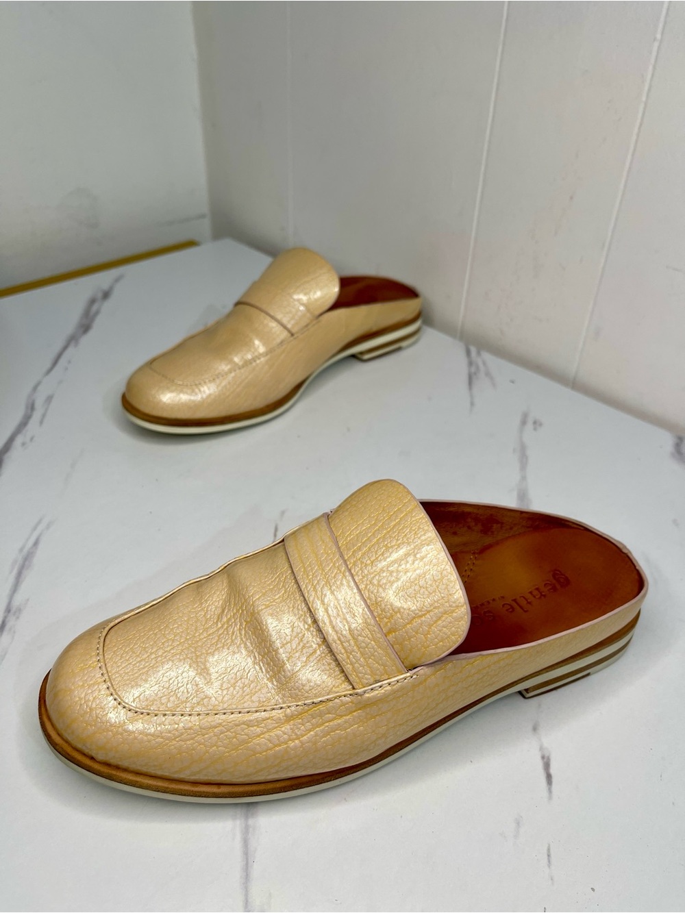 gentle souls Men's Cream Leather Slip-On Penny Loafer Mule Size 6M